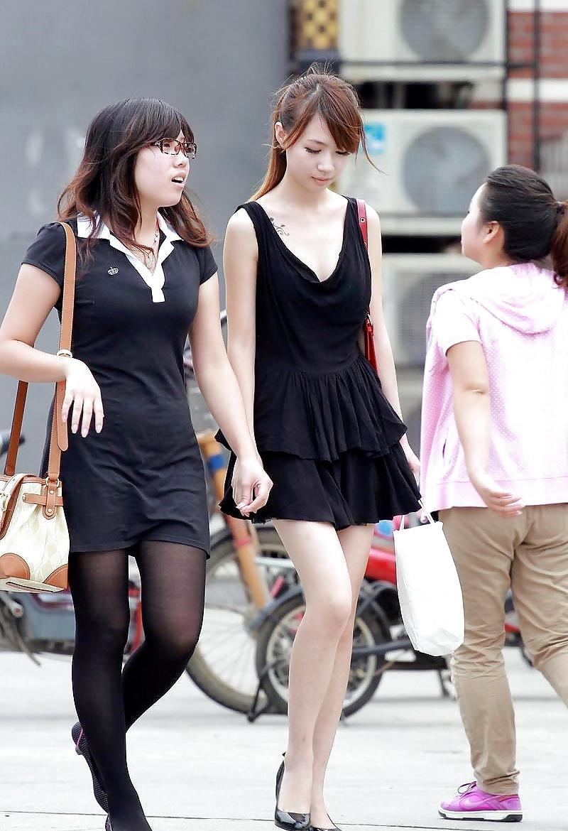 25P CANDID asian girls