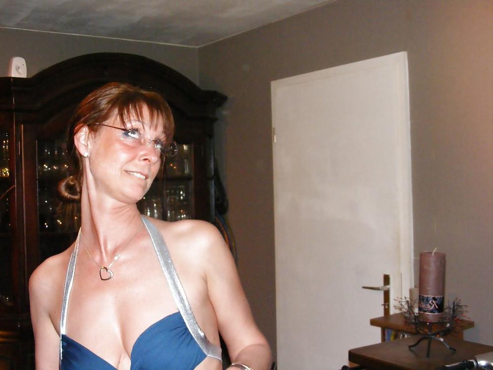 25P Nice Skinny Mature Slut Wife