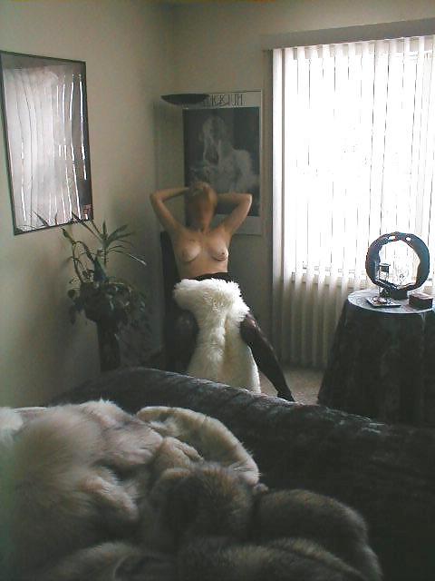25P Women in fur
