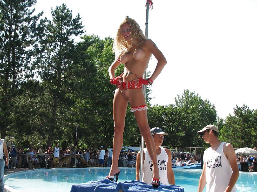 16P Perfect Blonde Stripper