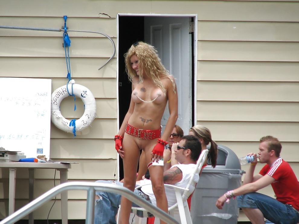 16P Perfect Blonde Stripper