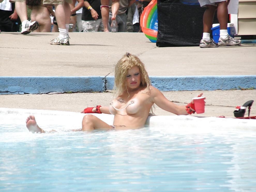 16P Perfect Blonde Stripper