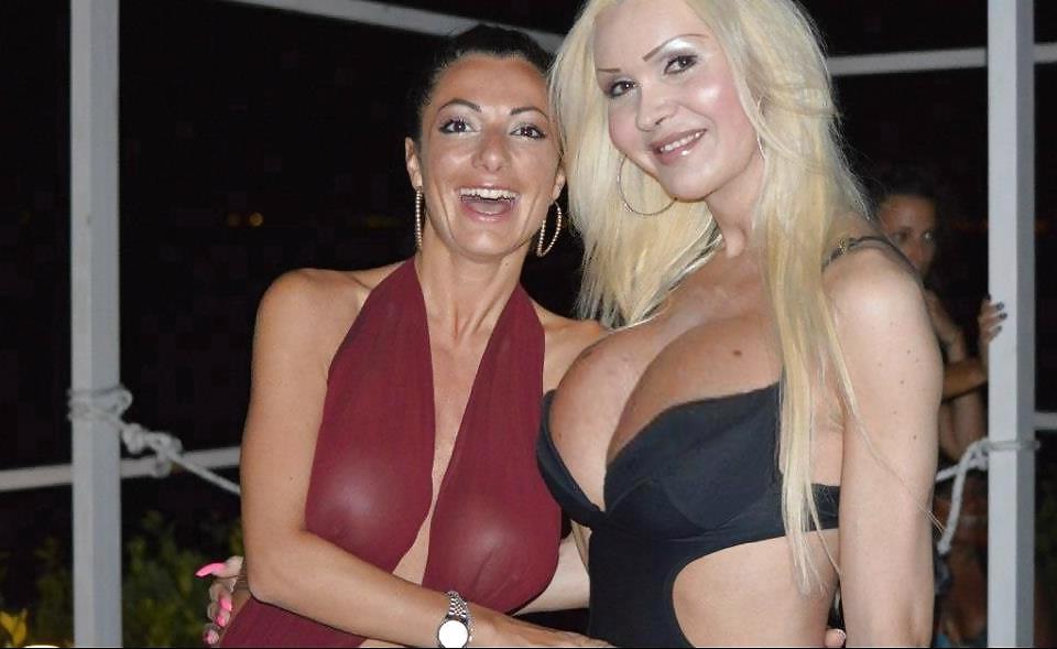 25P Big tits blonde - milf or shemale ?