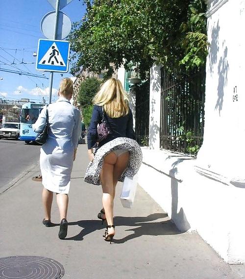 25P Impressive show your girls upskirt and pussy