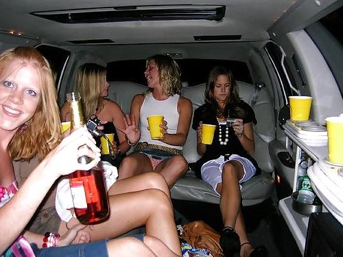 25P Impressive show your girls upskirt and pussy