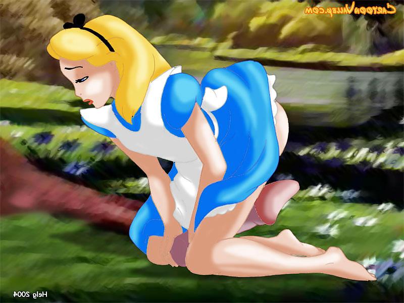 25P Alice in Wonderland