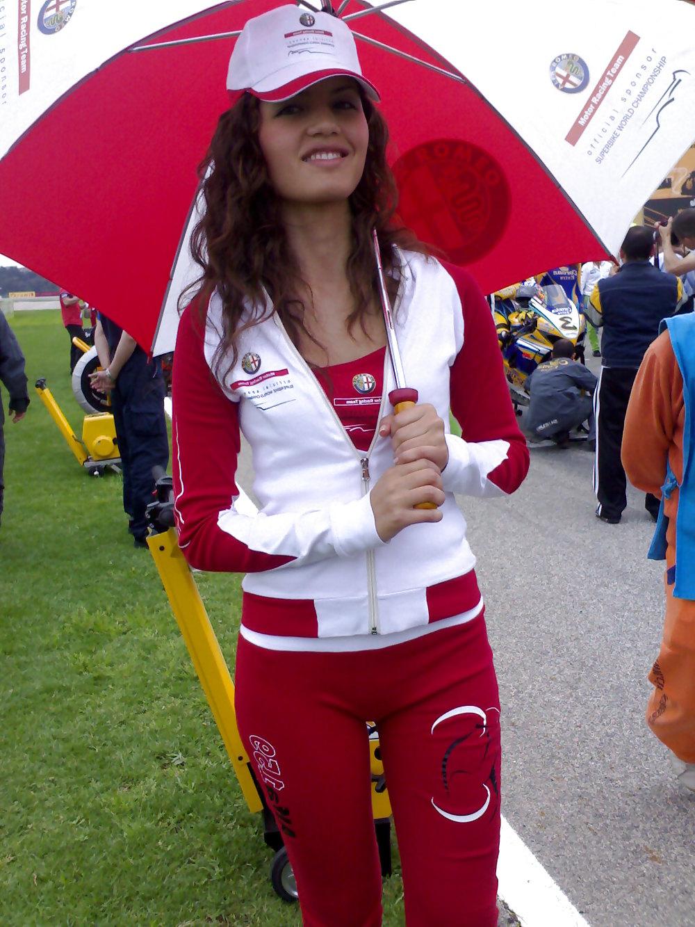 25P Cute girls from show or motorsport