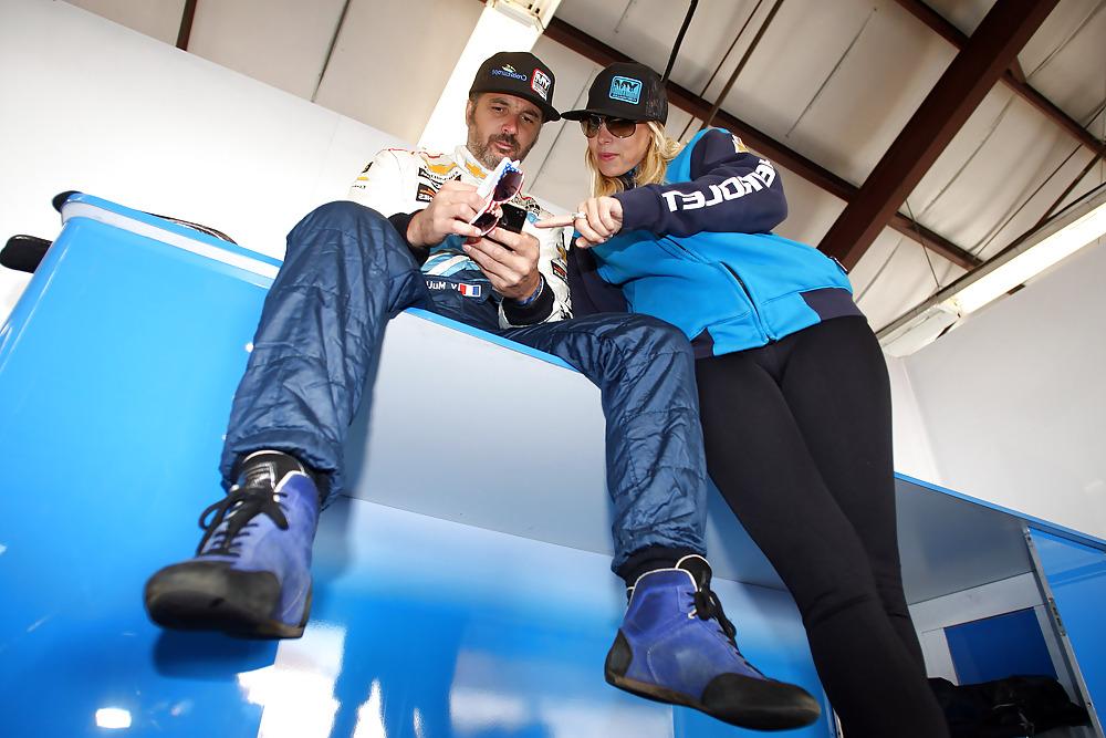 25P Cute girls from show or motorsport