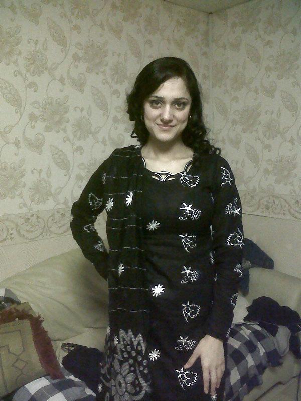 18P My aunty homely photos