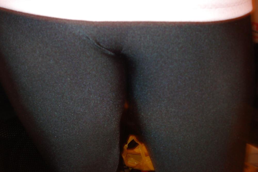 18P Wife In Tight Leggings And Panties. 