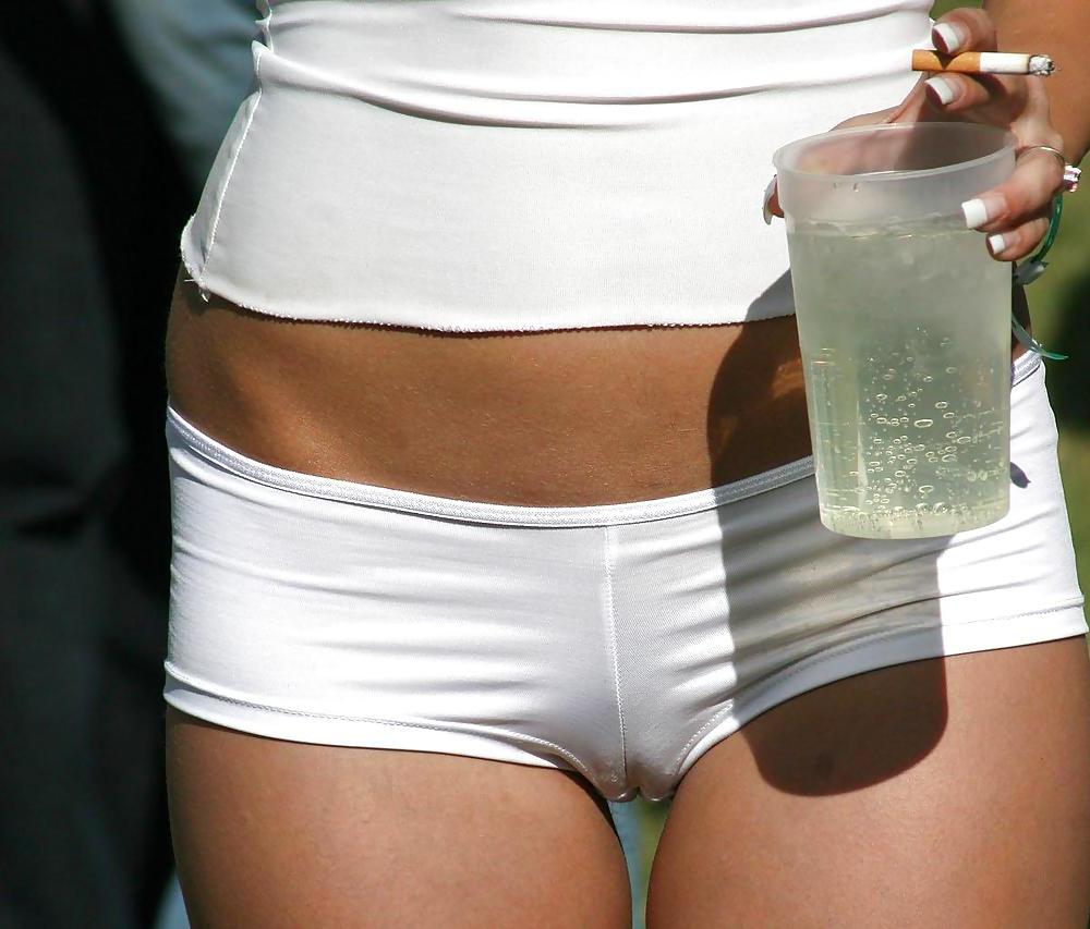 25P Popular !  camel toe ! pusy 