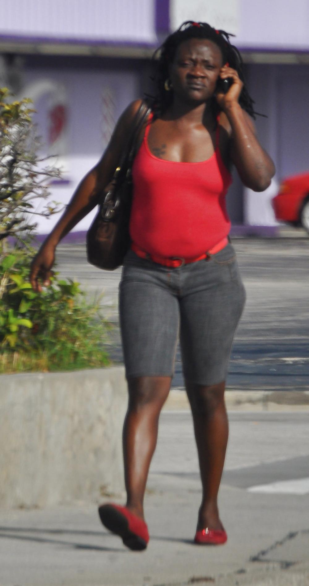 10P Creeping on a Hooker
