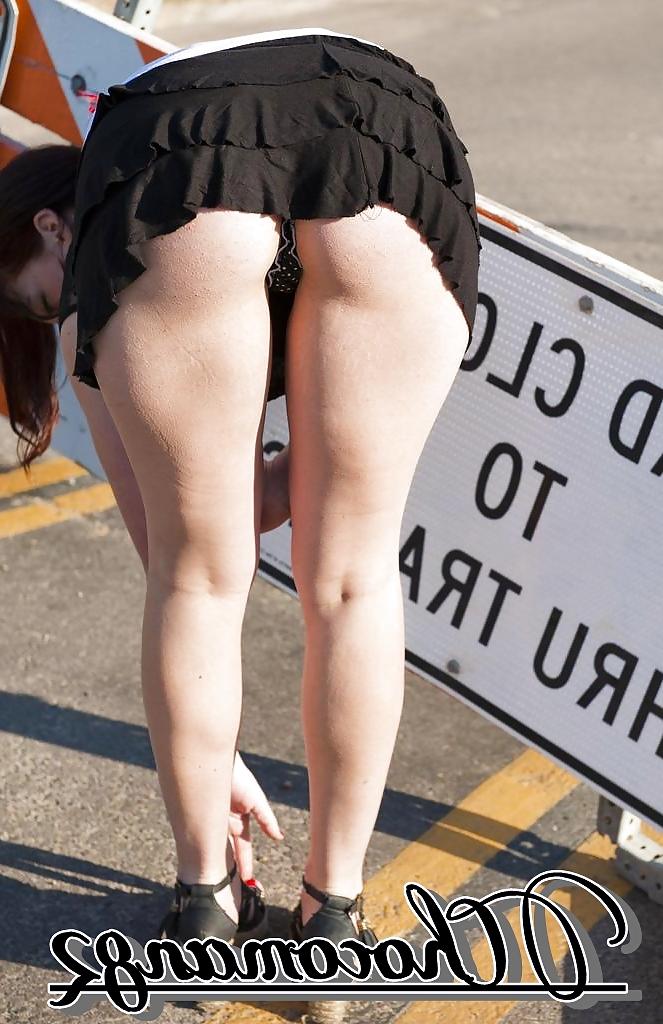 25P Voyeur  Upskirts 