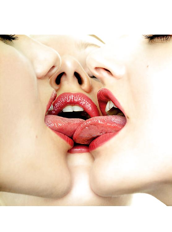 25P The Perfect Kiss