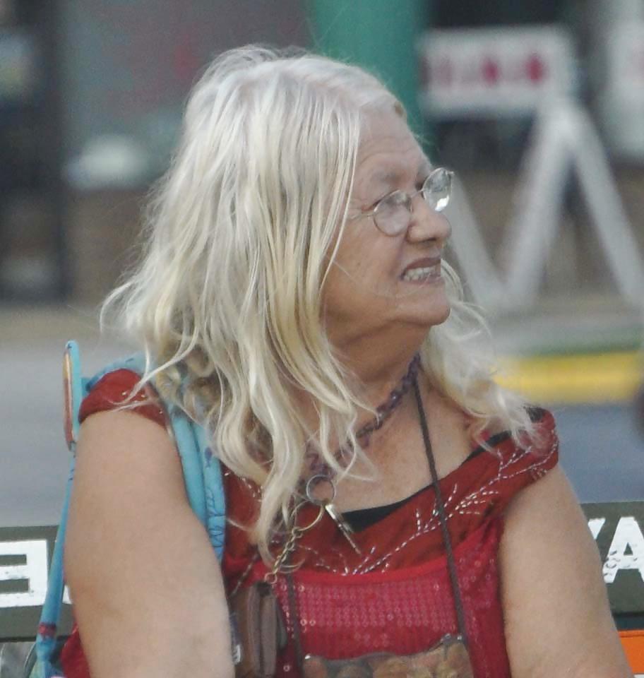 4P Old Grey Hair Granny on Bench - BBW