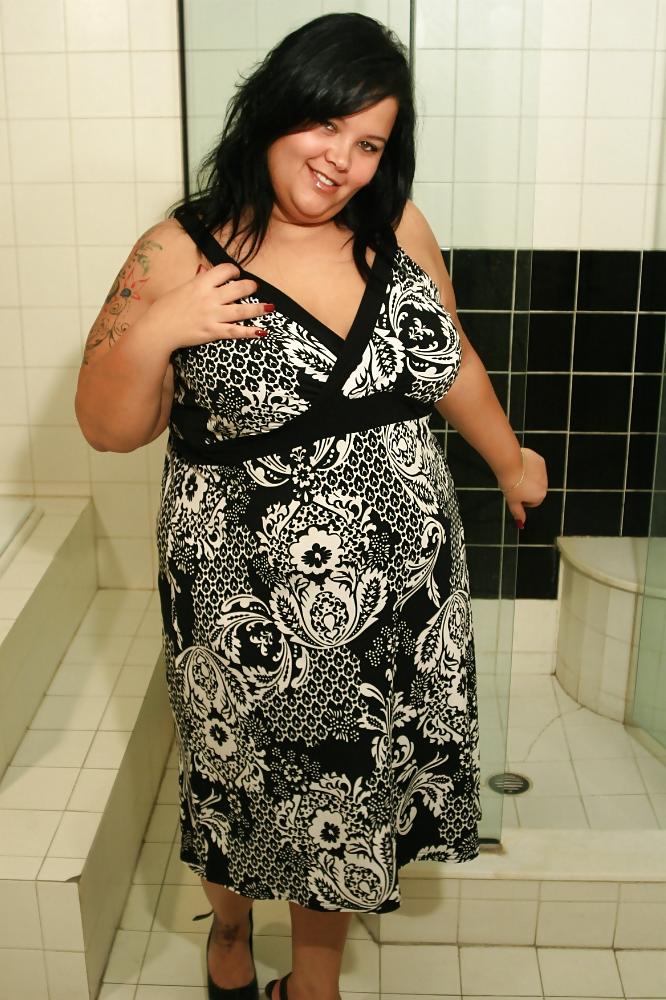 16P CUTE FAT GIRL WITH BIG BELLY 2