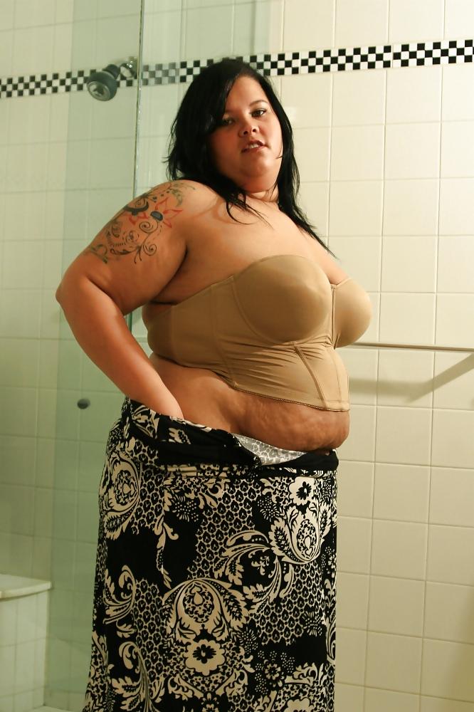 16P CUTE FAT GIRL WITH BIG BELLY 2