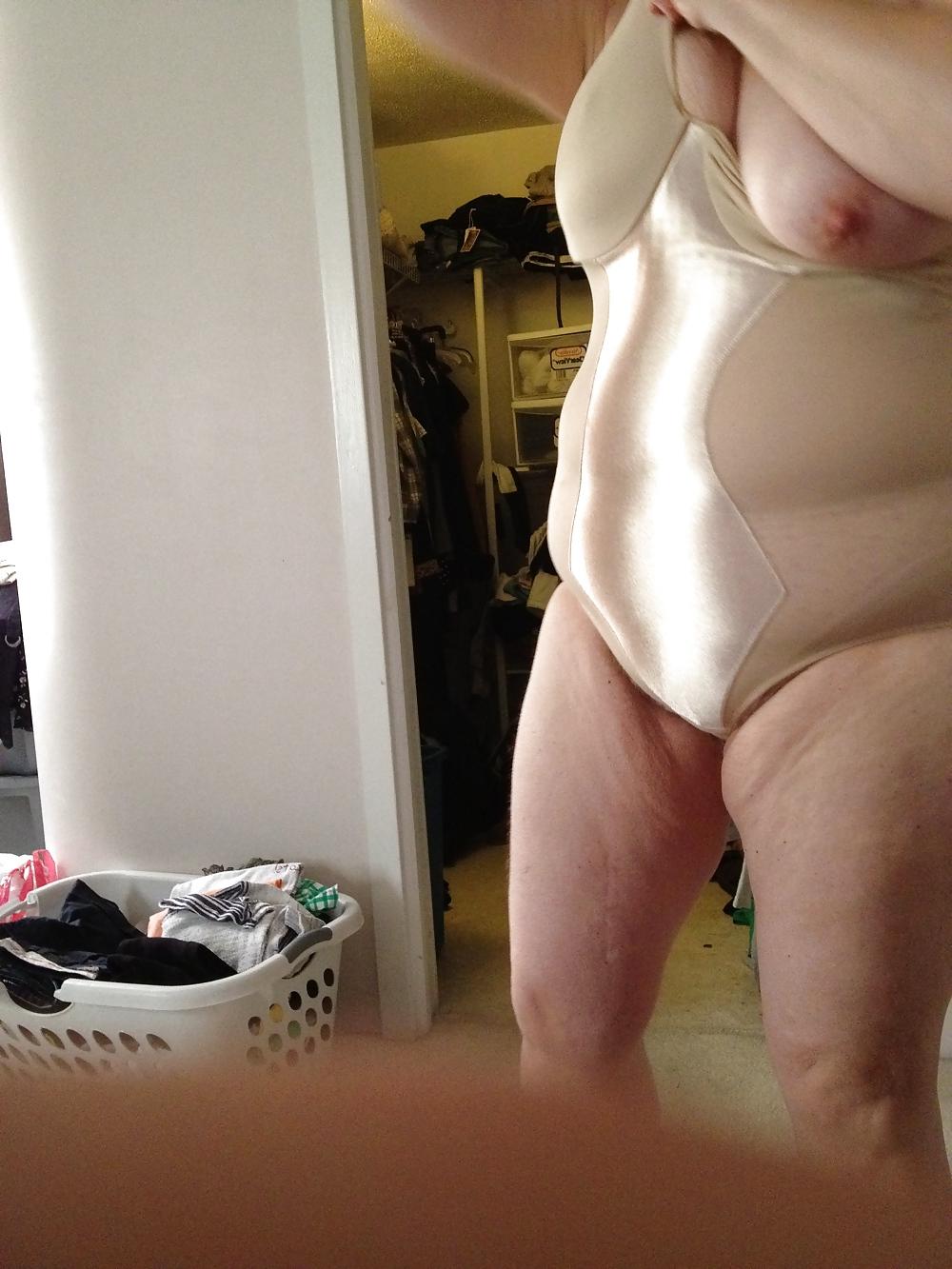 25P My bbw hairy pussy and titts.