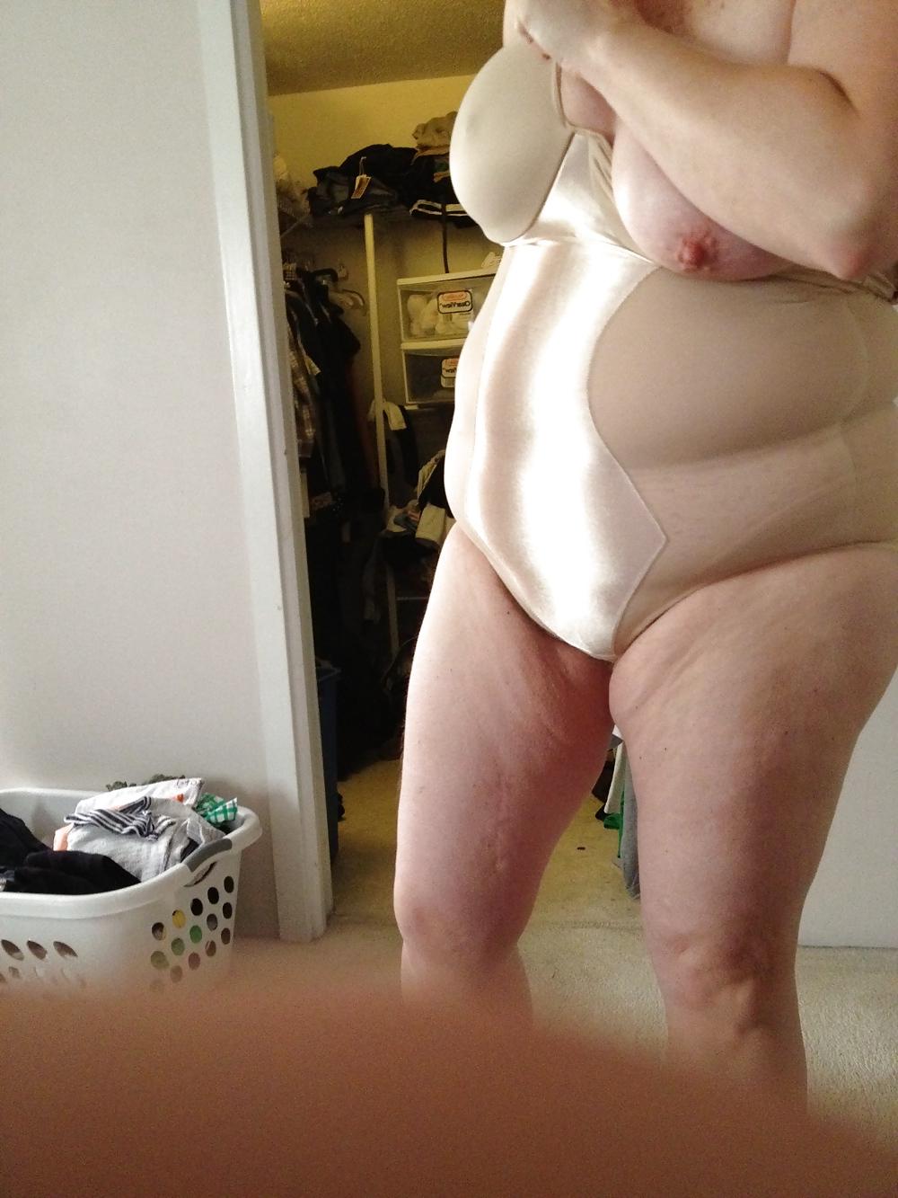 25P My bbw hairy pussy and titts.