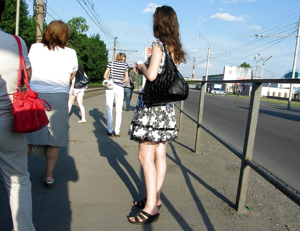 25P Shopping girls