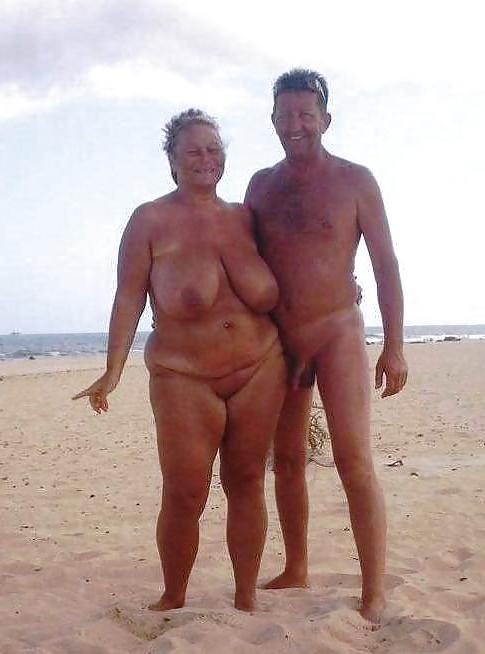 24P Hot couple 002.