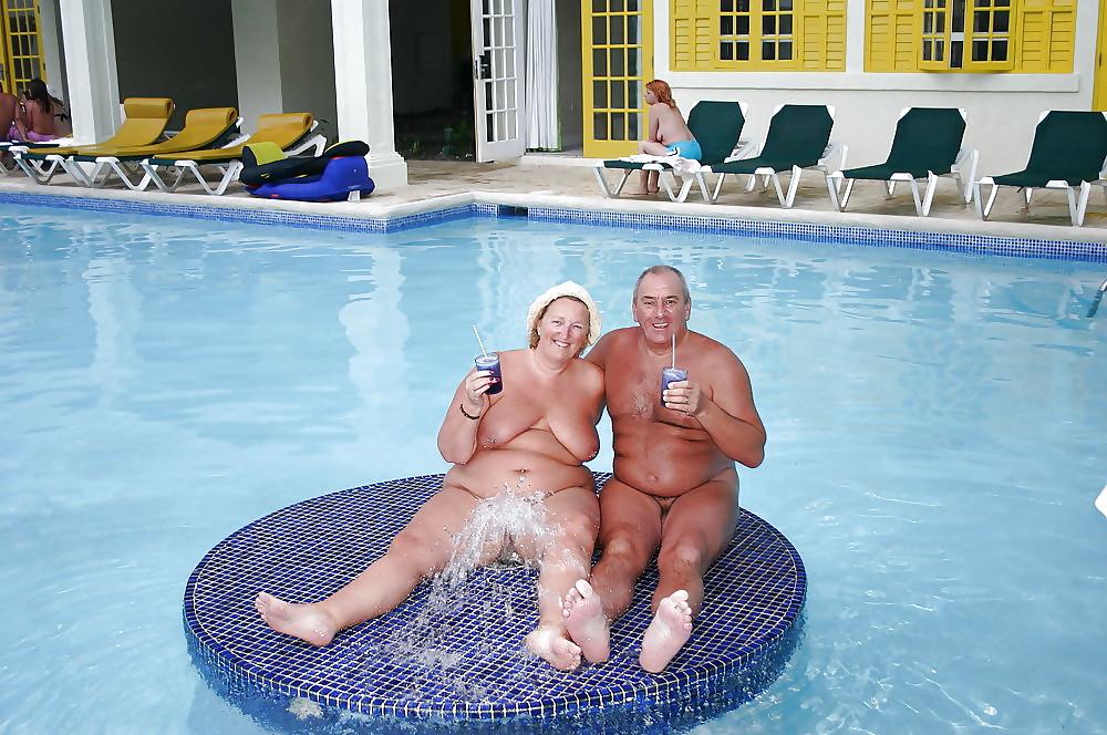 24P Hot couple 002.