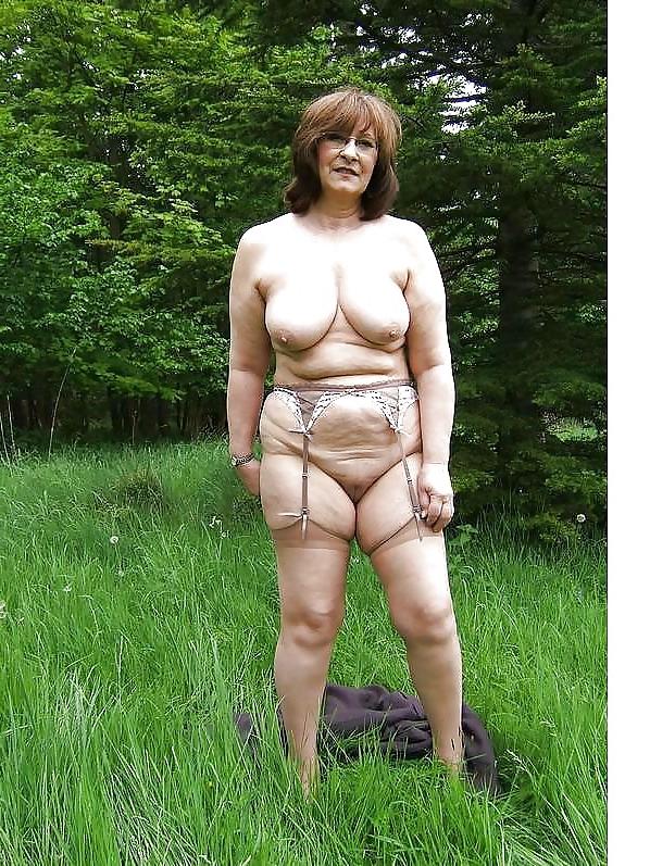 10P JUDITH IN THE COUNTRY 1