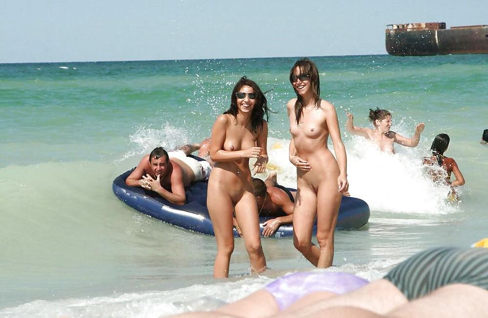 25P I Love Being Nude!
