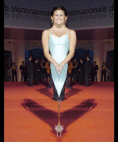 25P Celebs ahnd Others Split - Mirror Parodies