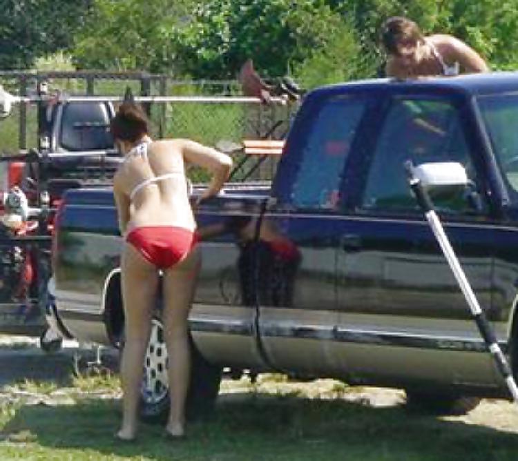 24P Bikini car wash
