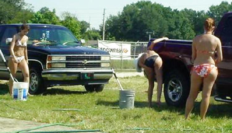 24P Bikini car wash