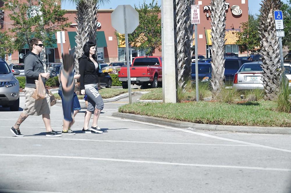 7P Tattooed MILF walking to car