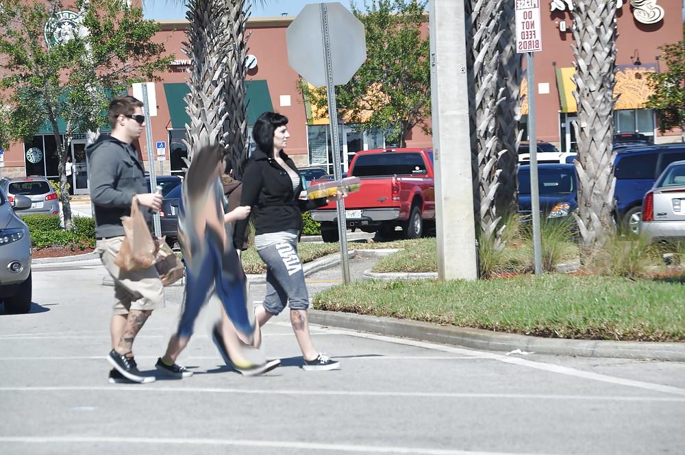 7P Tattooed MILF walking to car