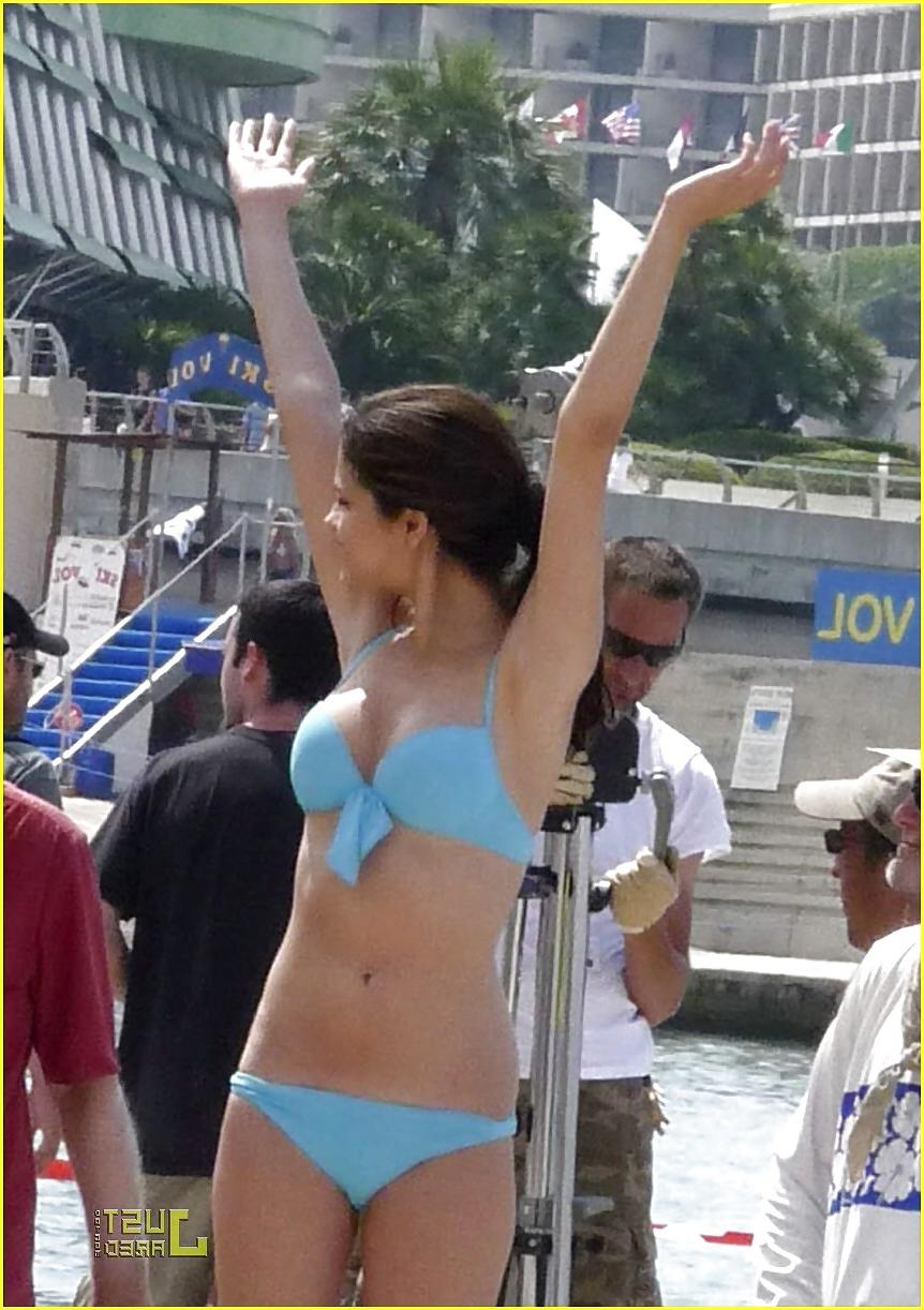 8P Selena Gomez - What do you think, Sexy or not?
