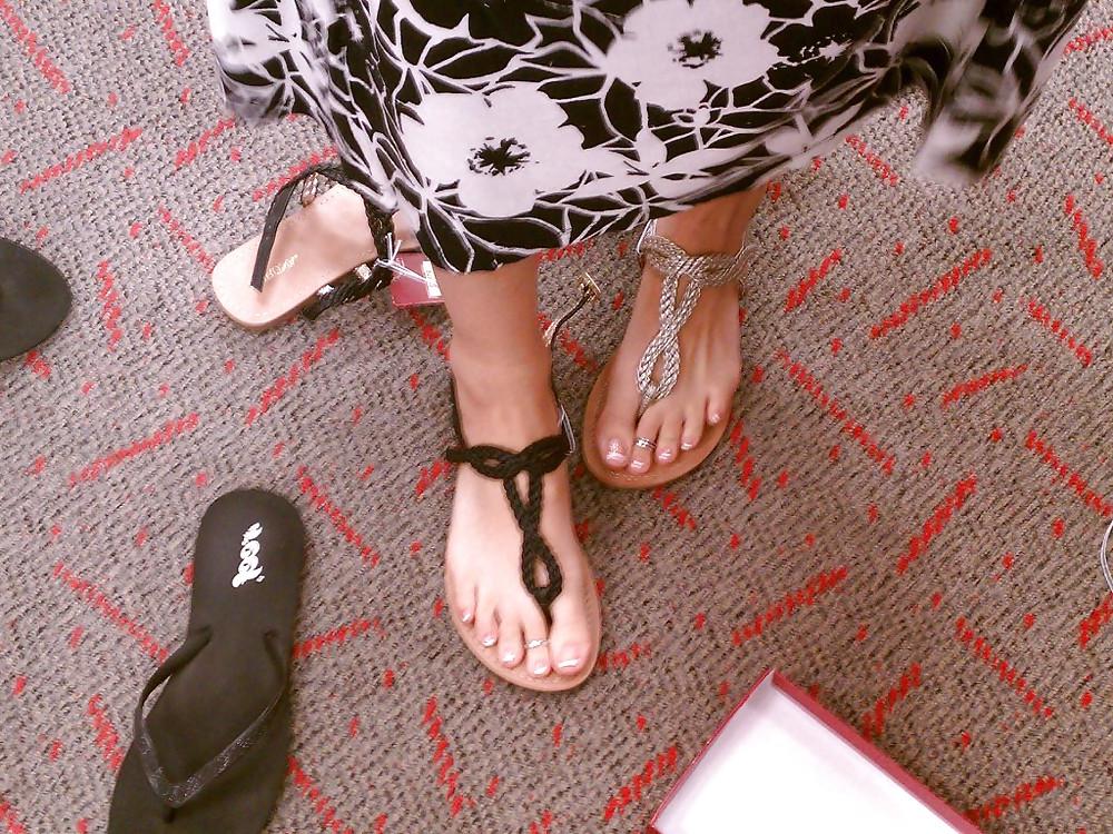 4P Shoe shopping