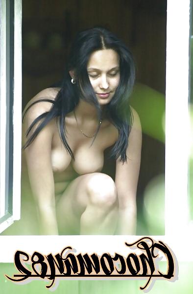 10P Voyeur spying on my neighbor