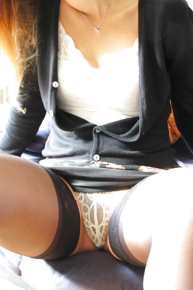 25P Upskirt White Panties