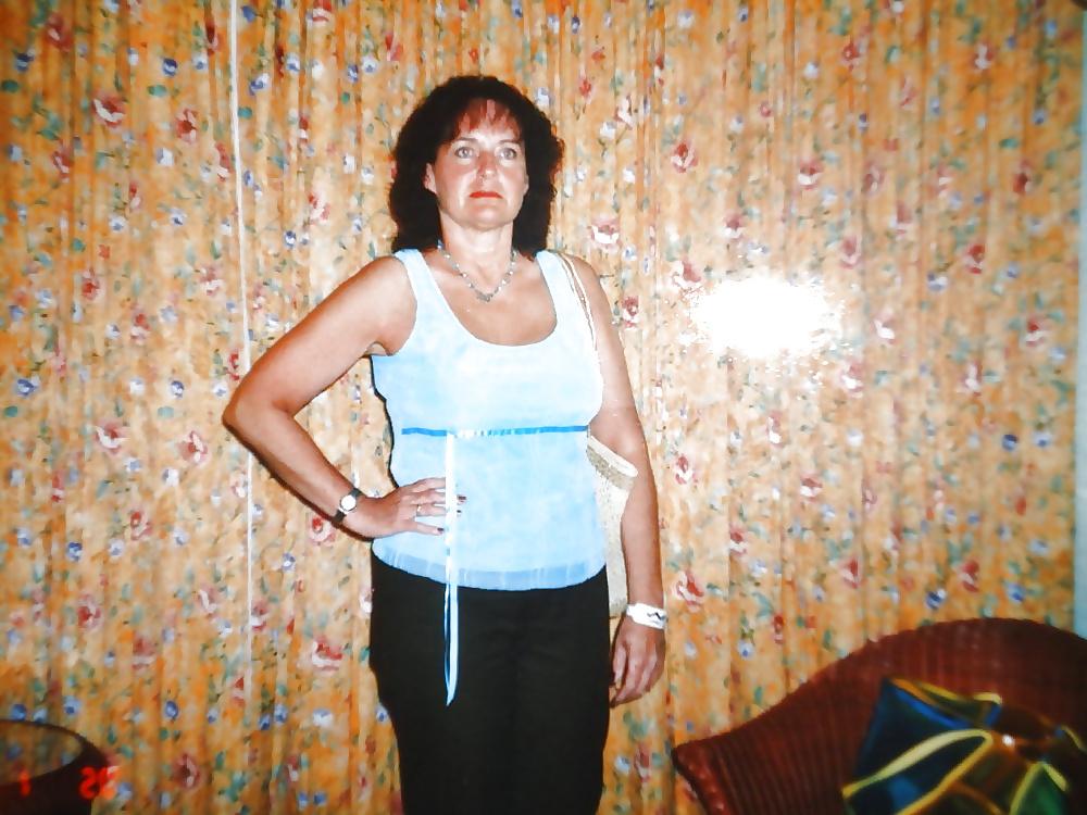 13P Mature DOMME lesbian