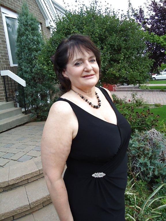 13P Mature DOMME lesbian