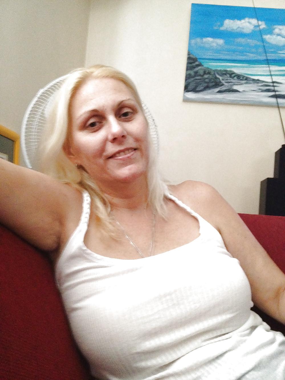 18P HOT SEXY BLONDES YOU COULD CUM OVER