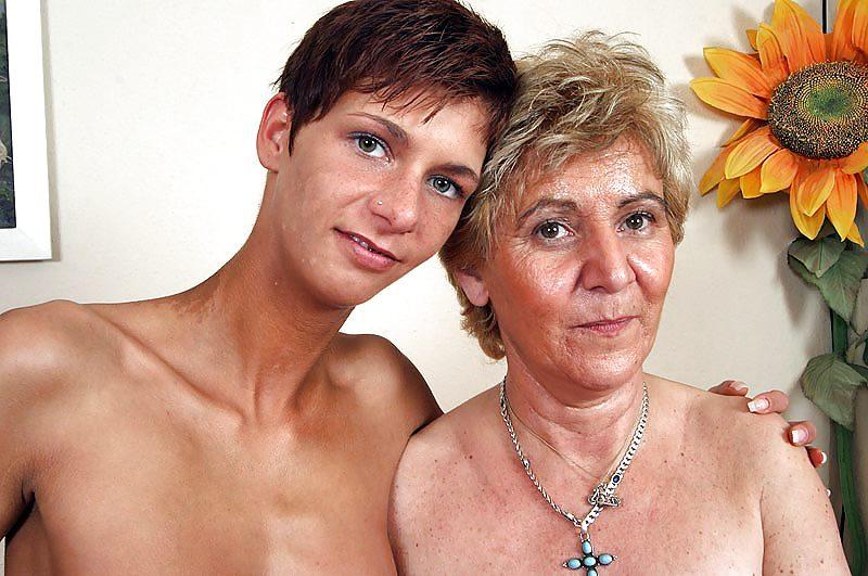 11P Mature lesbians