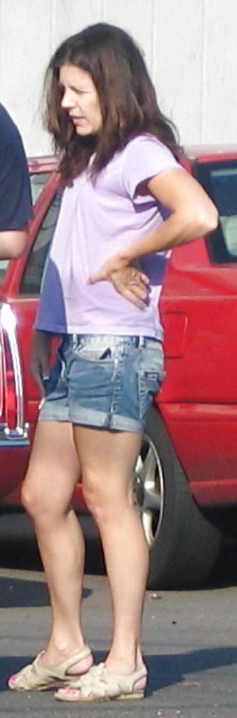 25P Girls in their summer clothes