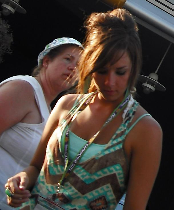 12P Candid Women (non nude) 2