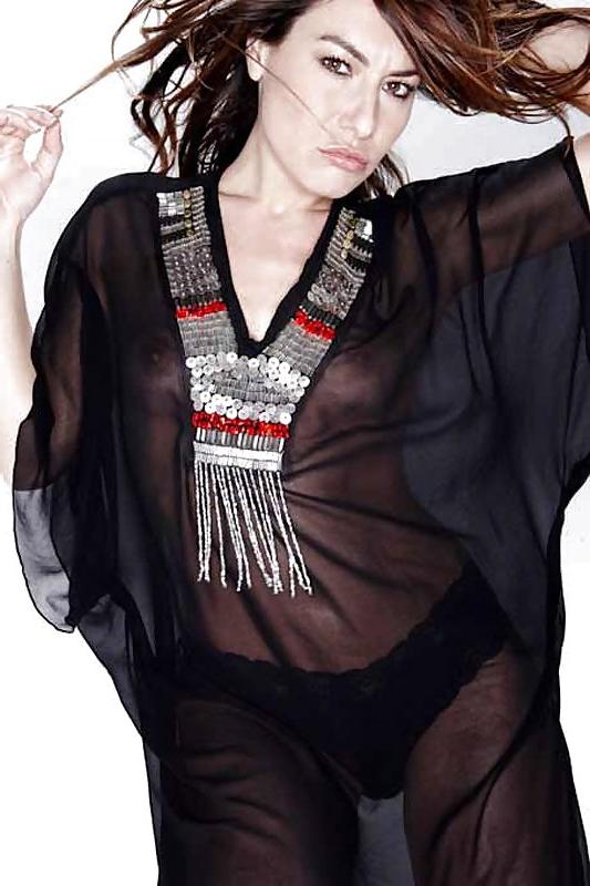 16P Shirley bousquet (camera cafe)