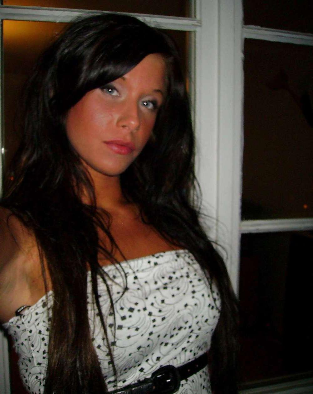 13P Add me on myflirtcrowd.com