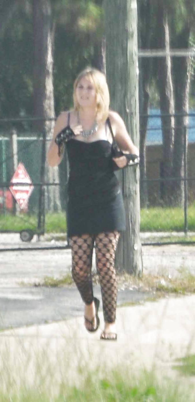 4P Skinny Blonde Hooker