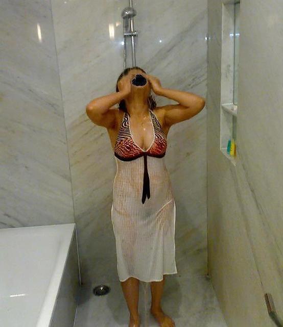 24P Hot Indian Bhabhi Fun in Hotel 