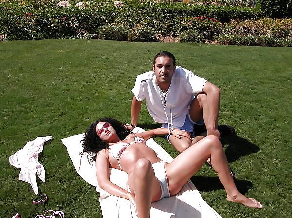 15P Nice arab couple