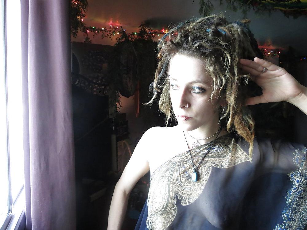 10P Strange and a bit ugly girl