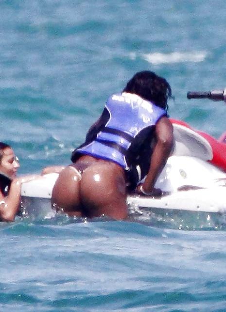 24P Serena Williams Hot